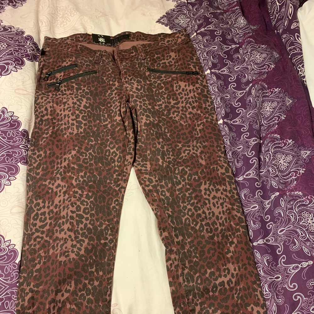 Women’s purple leopard print skinny jeans